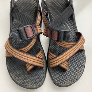 Women’s Chaco’s Size 6
